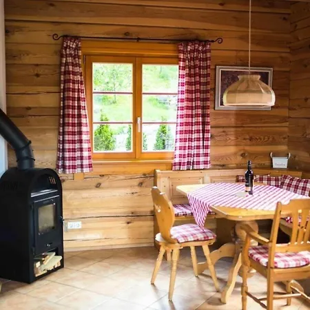 Charmantes In Mit Kleinem Garten Und Bergblick Holiday home Sankt Margarethen im Lungau